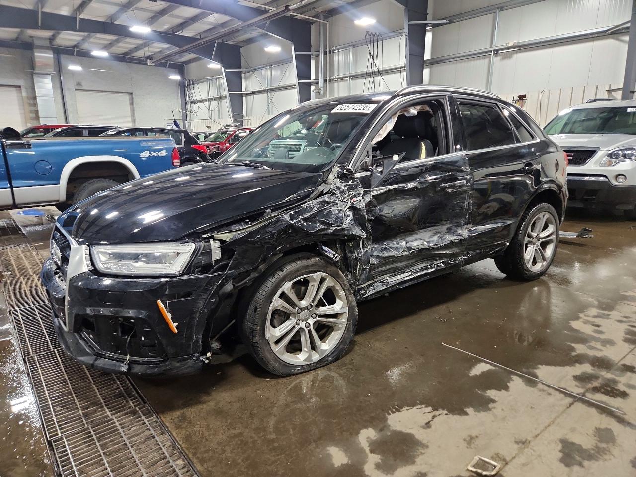 Salvage Audi Q3 Image