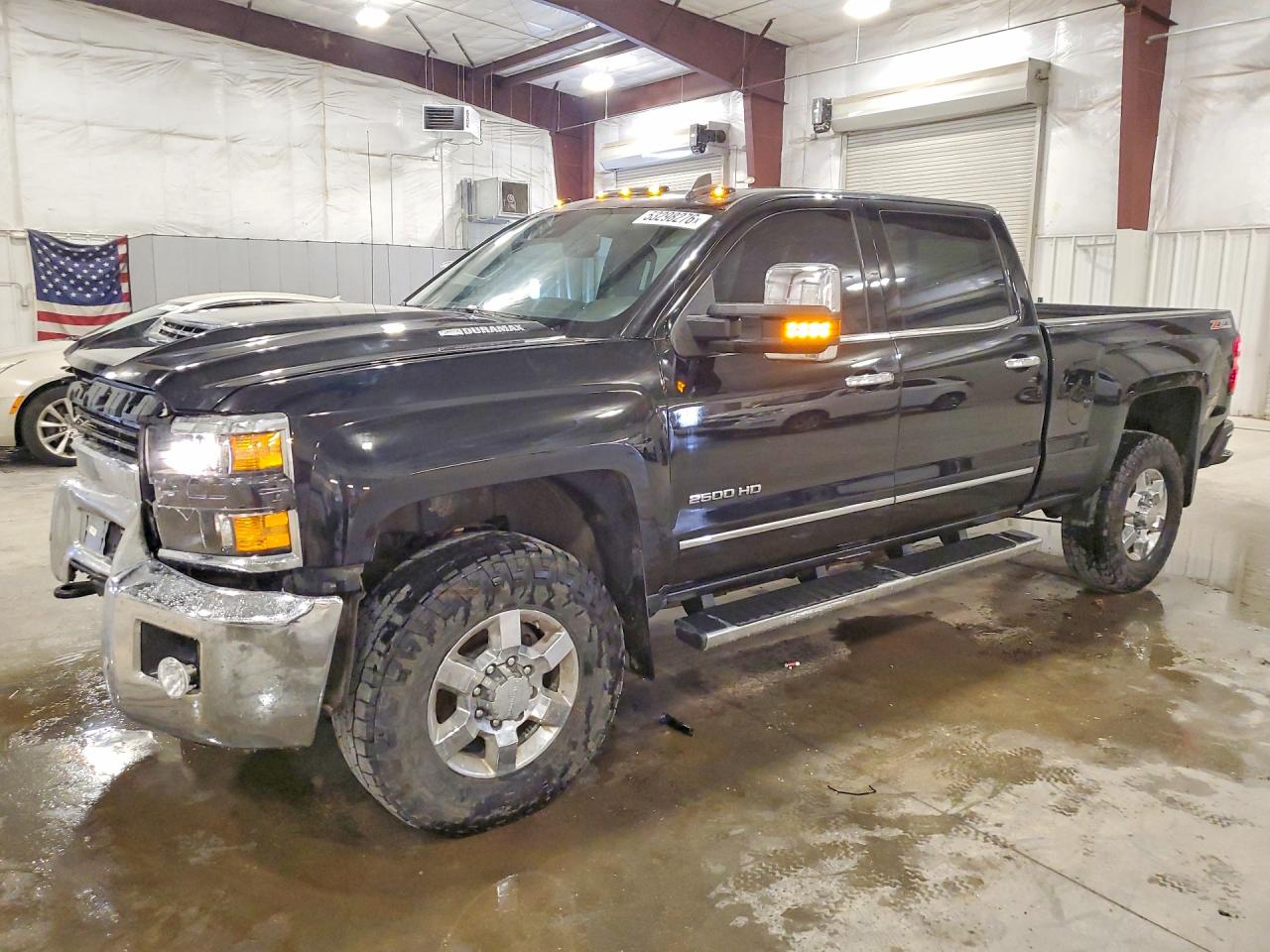 Salvage Chevrolet Silverado Image