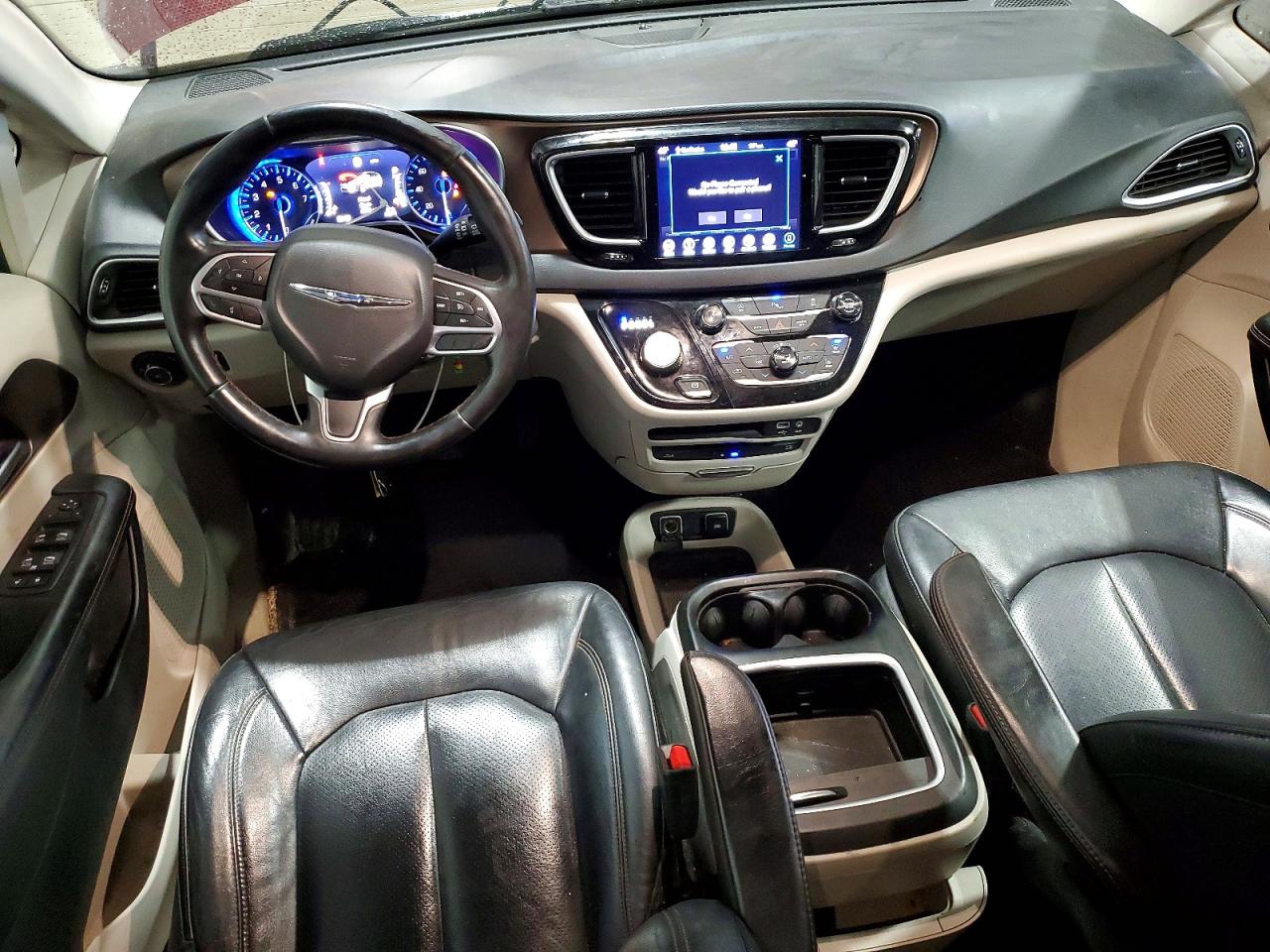 Chrysler Pacifica Touring L Plus