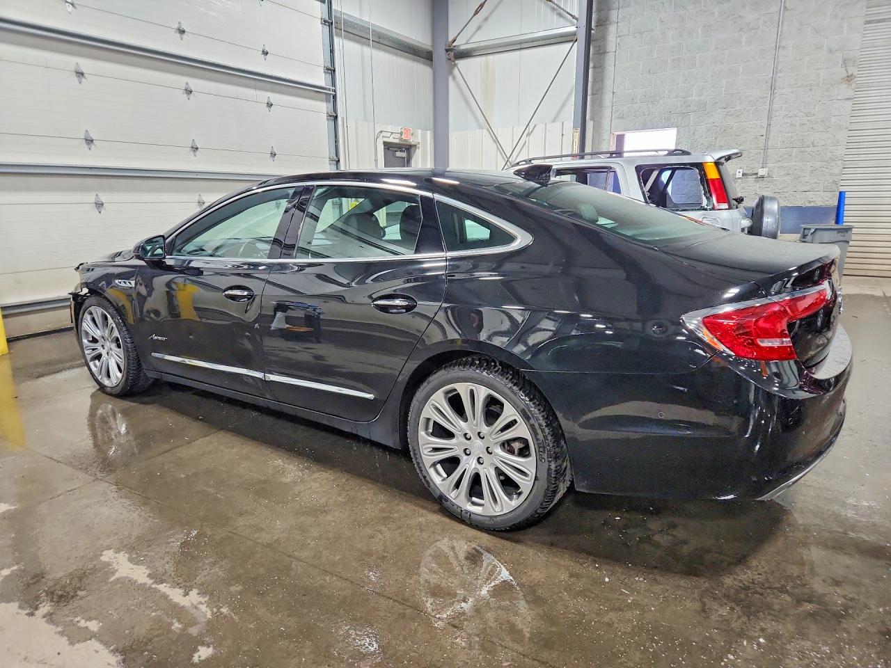 Buick LaCrosse Avenir