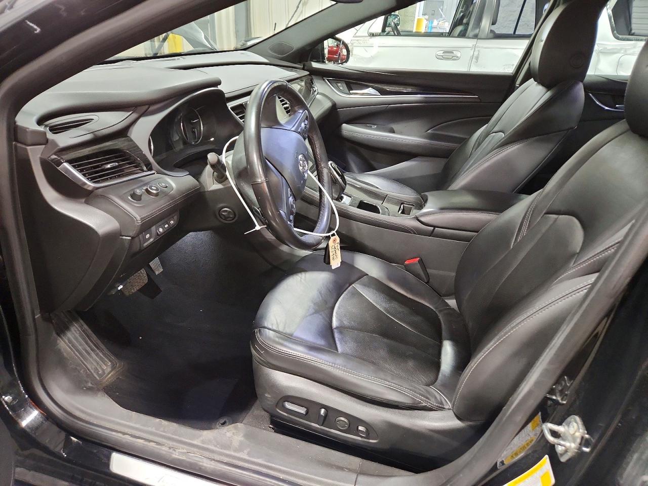 Buick LaCrosse Avenir