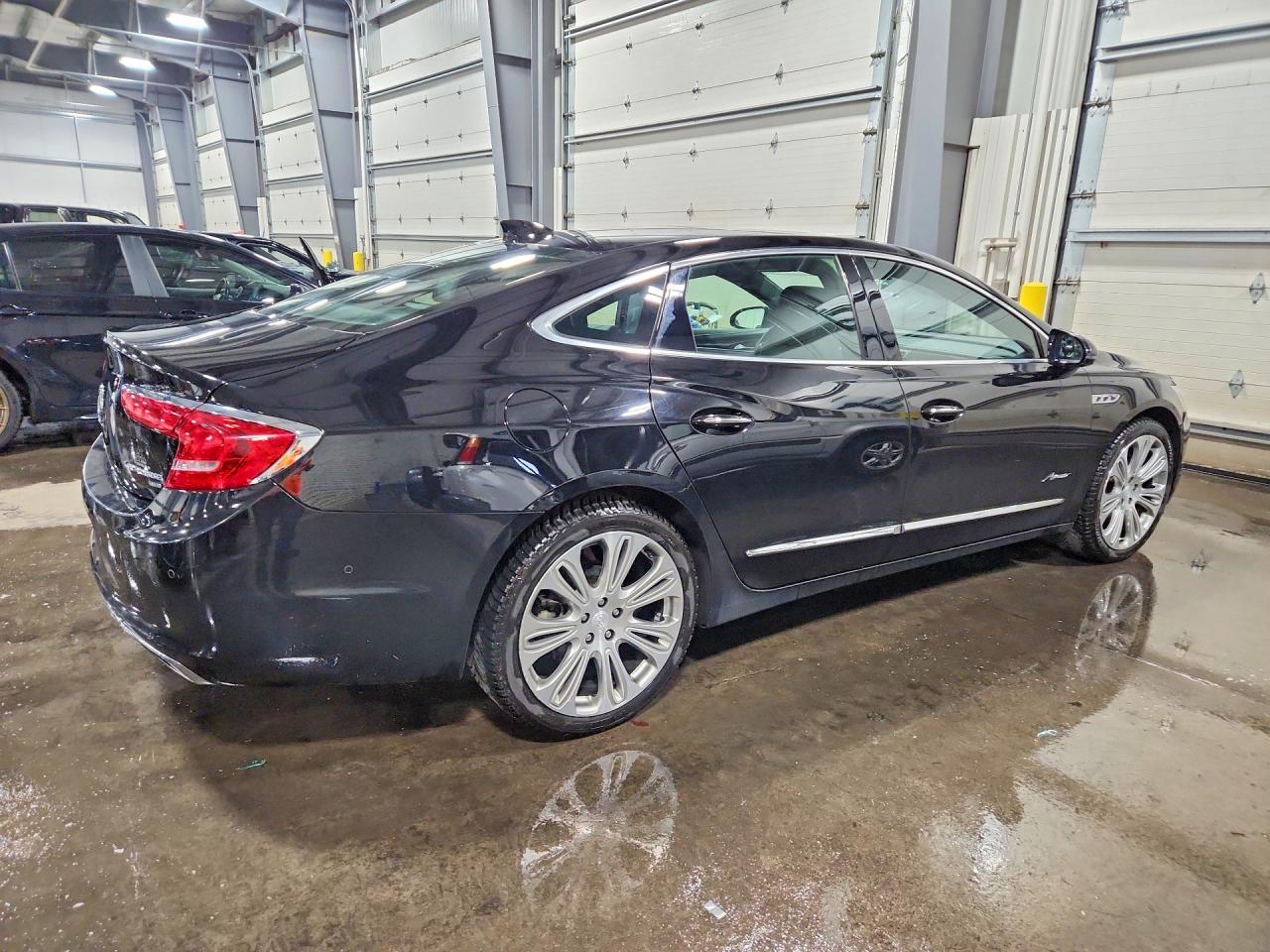 Buick LaCrosse Avenir