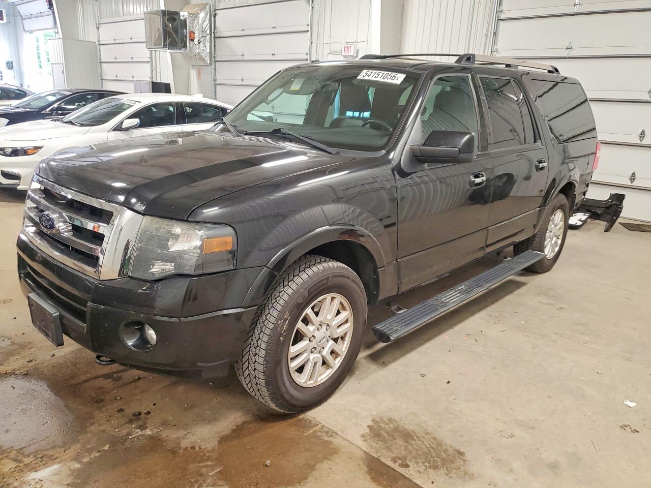 Salvage Ford Expedition Image