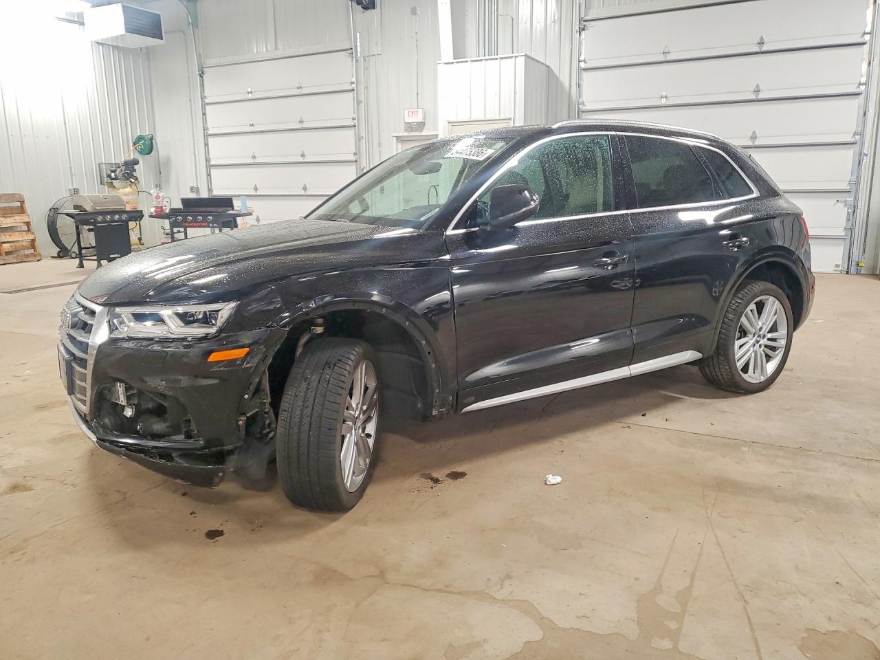 Salvage Audi Q5 Image