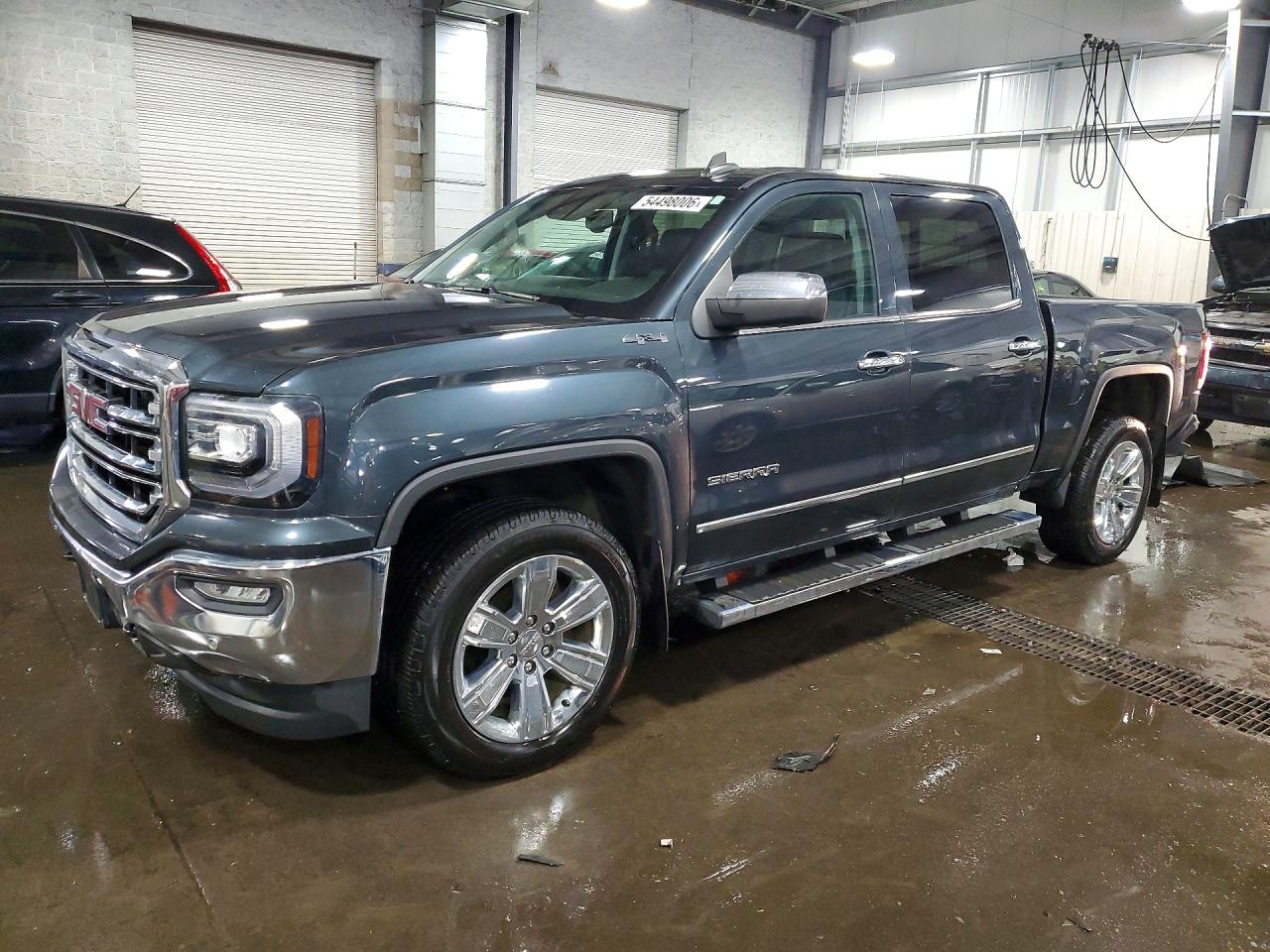Salvage GMC Sierra Image
