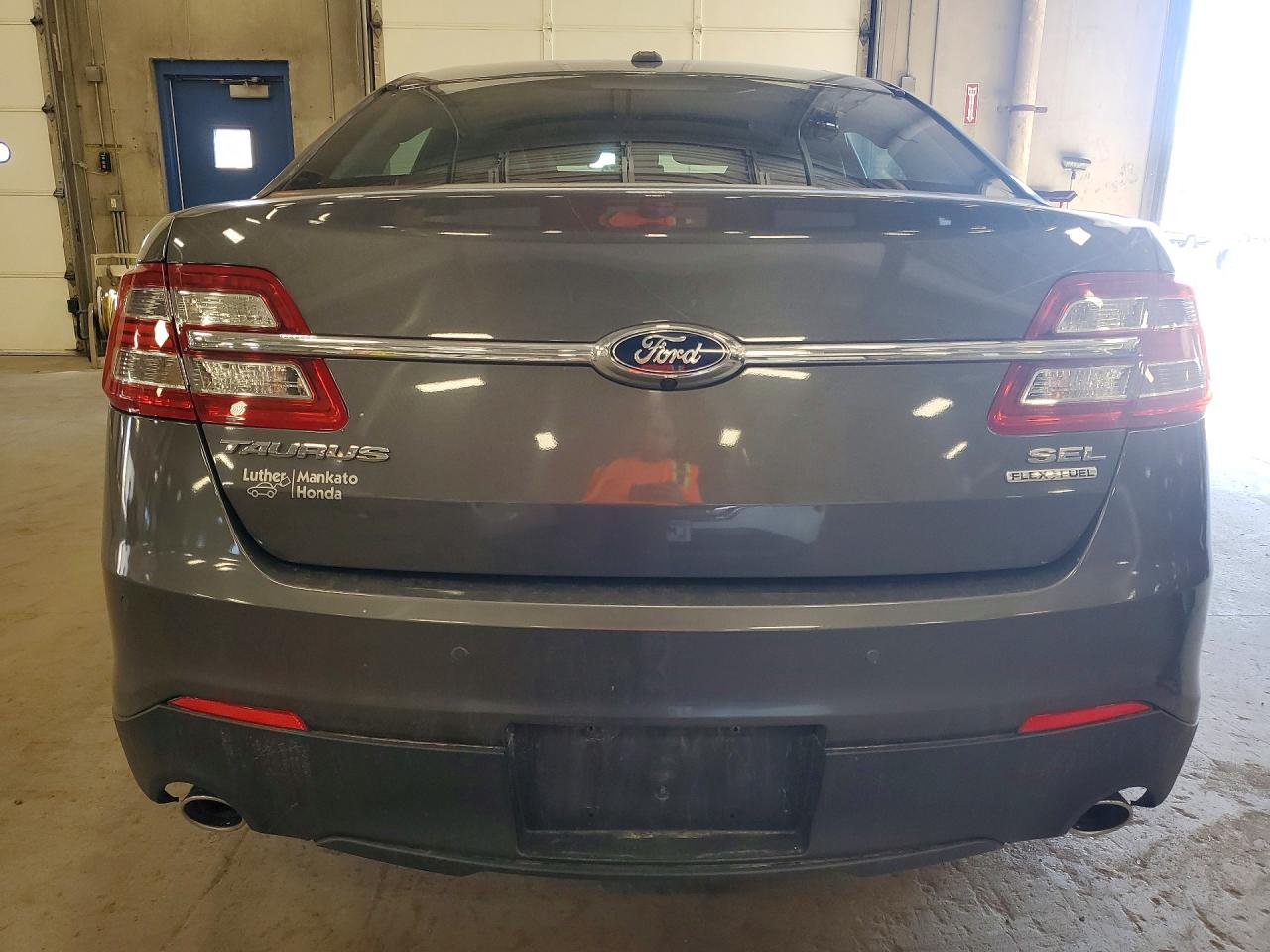 Ford Taurus Sel