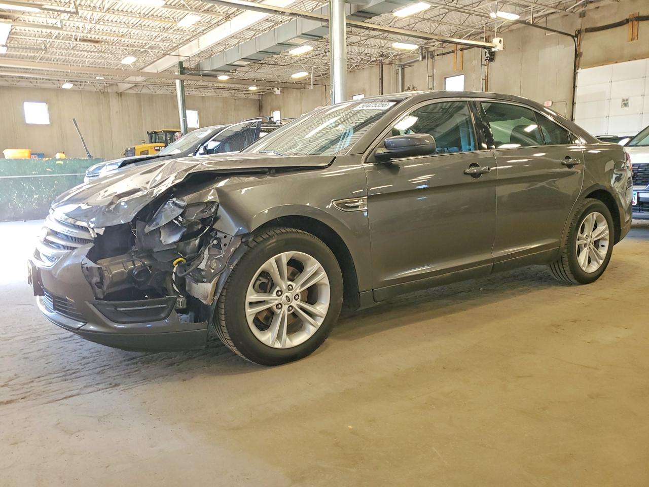 Salvage Ford Taurus Image