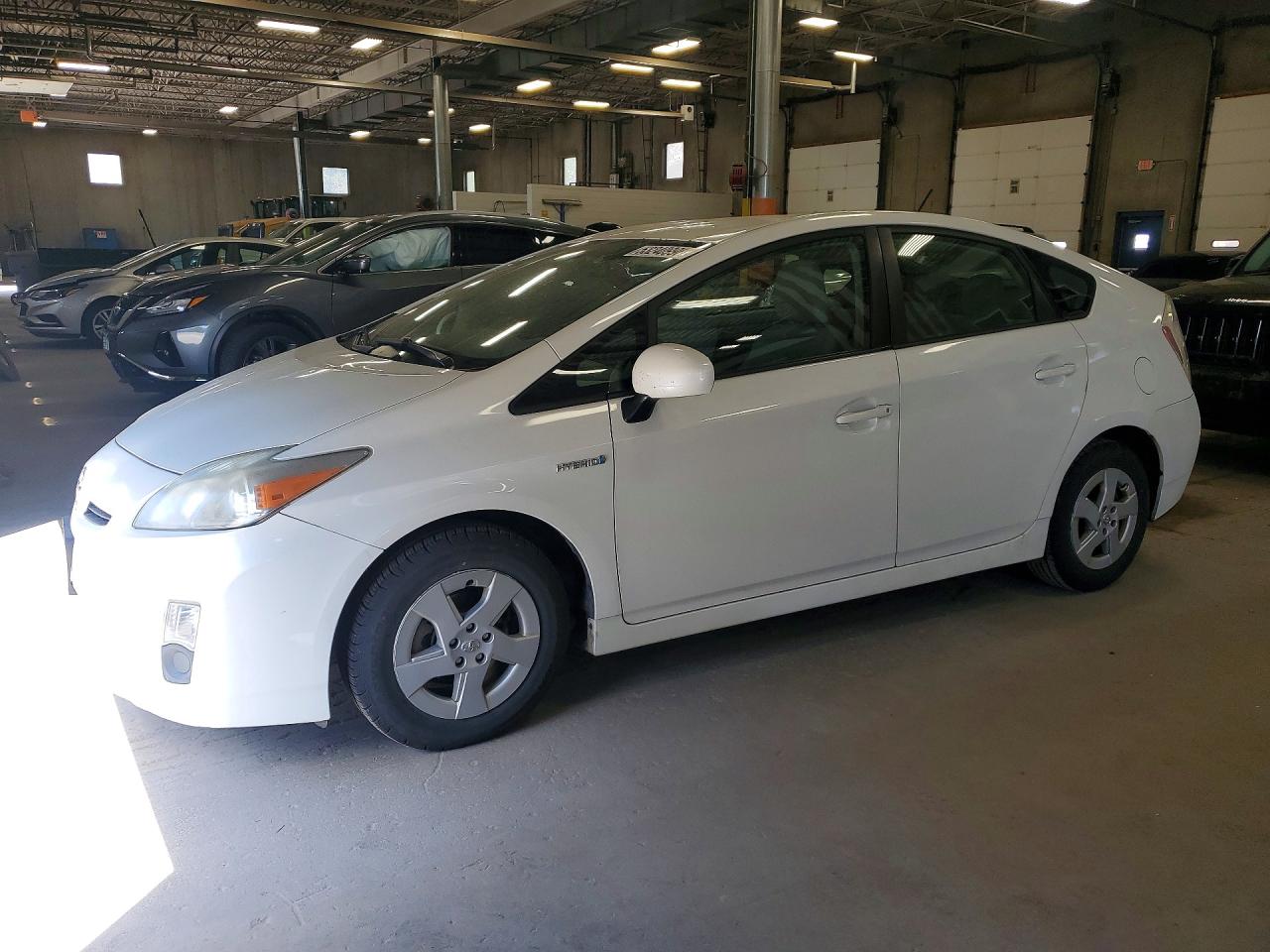 Salvage Toyota Prius Image