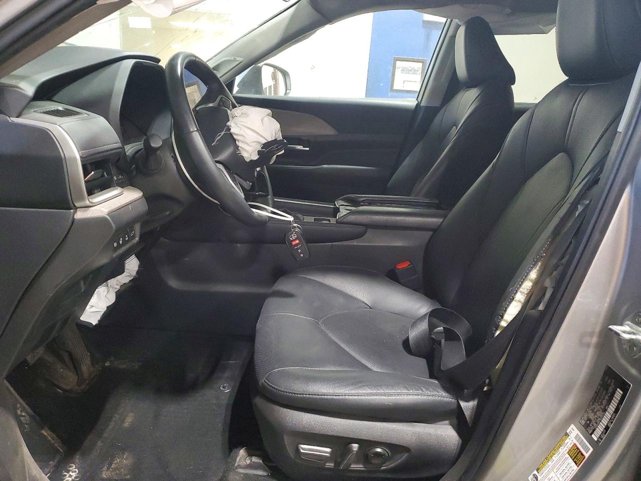 Toyota Grand High Limited