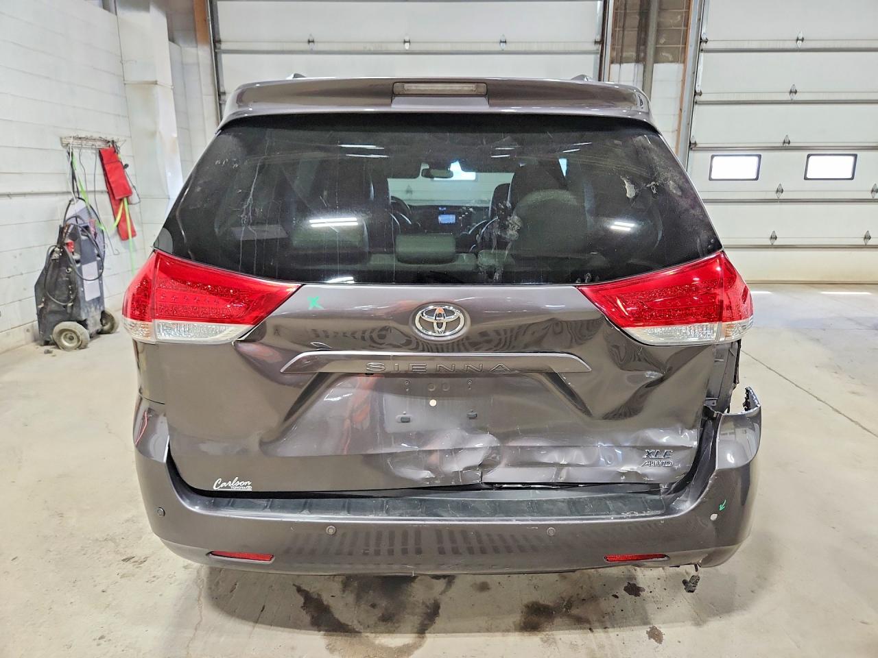Toyota Sienna Xle 7-passenger