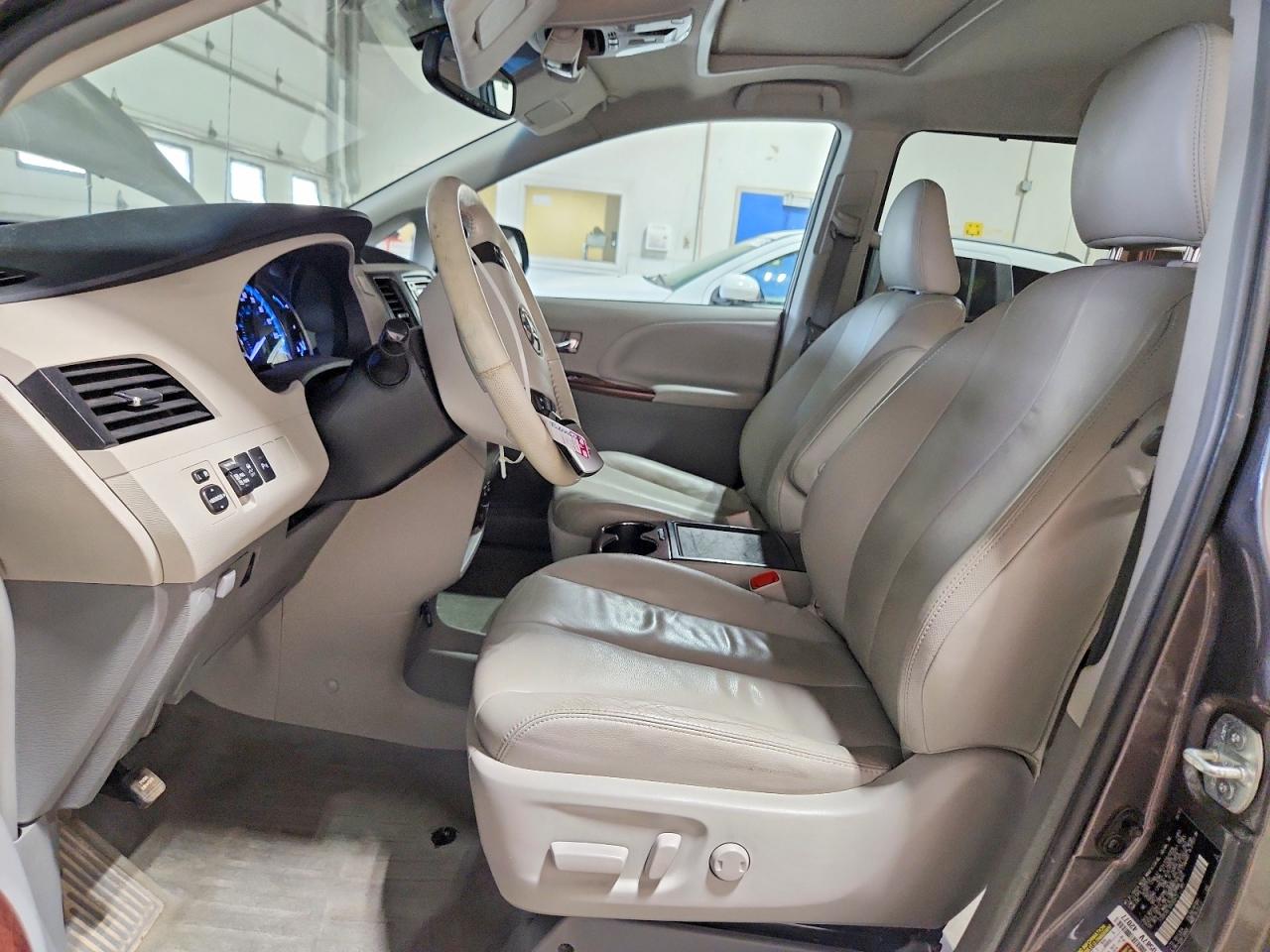 Toyota Sienna Xle 7-passenger
