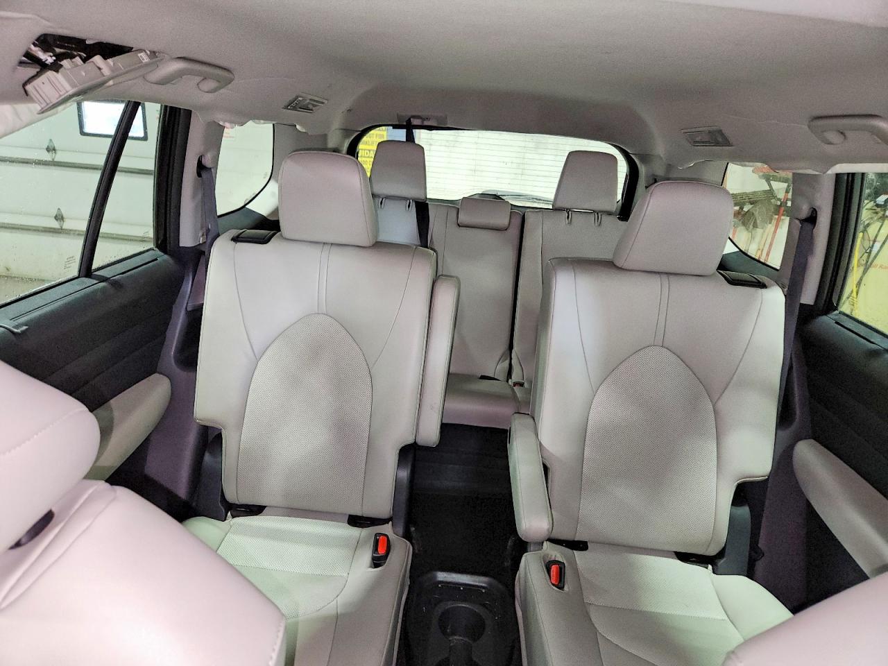 Toyota Grand High Xle