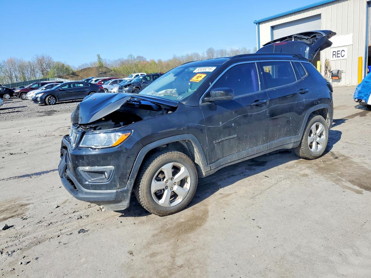 Salvage Jeep Compass Image