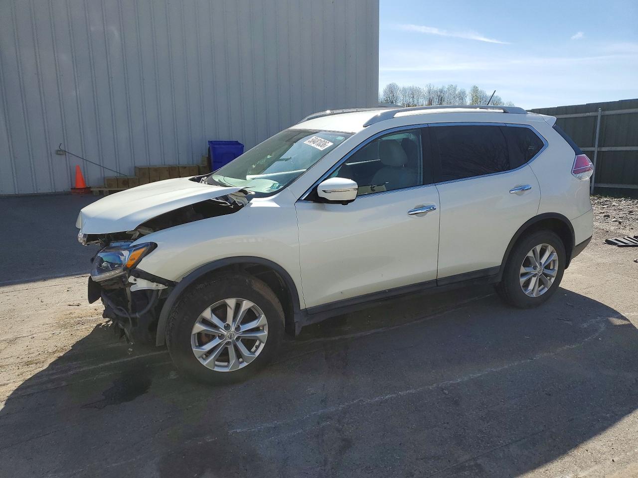 Salvage Nissan Rogue Image
