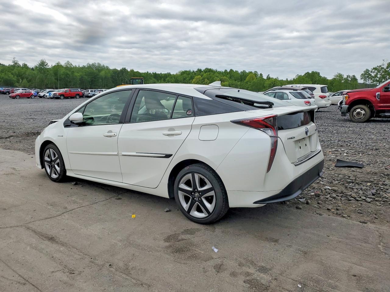 Toyota Prius Three Touring