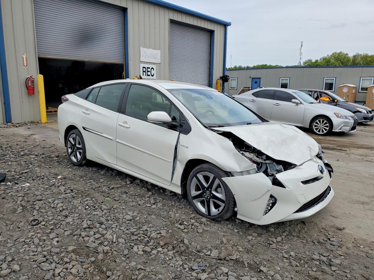 Toyota Prius Three Touring