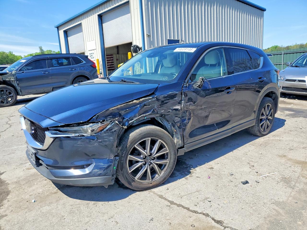 Salvage Mazda Cx Image