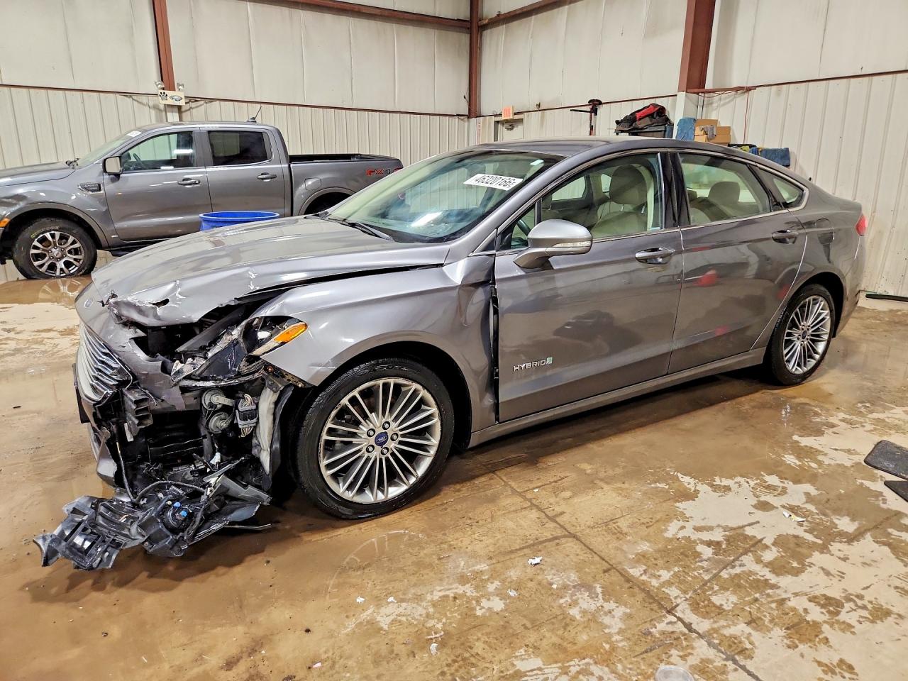 Salvage Ford Fusion Image