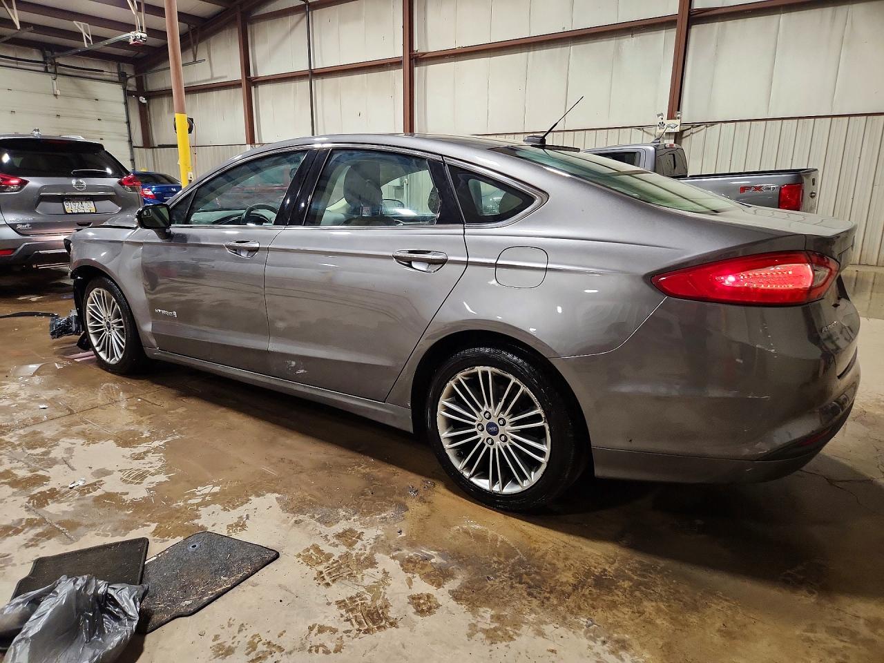 Ford Fusion Se Hybrid