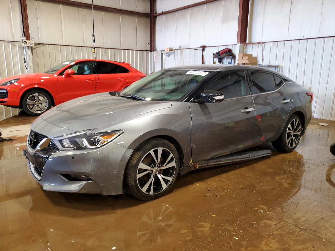 Salvage Nissan Maxima Image