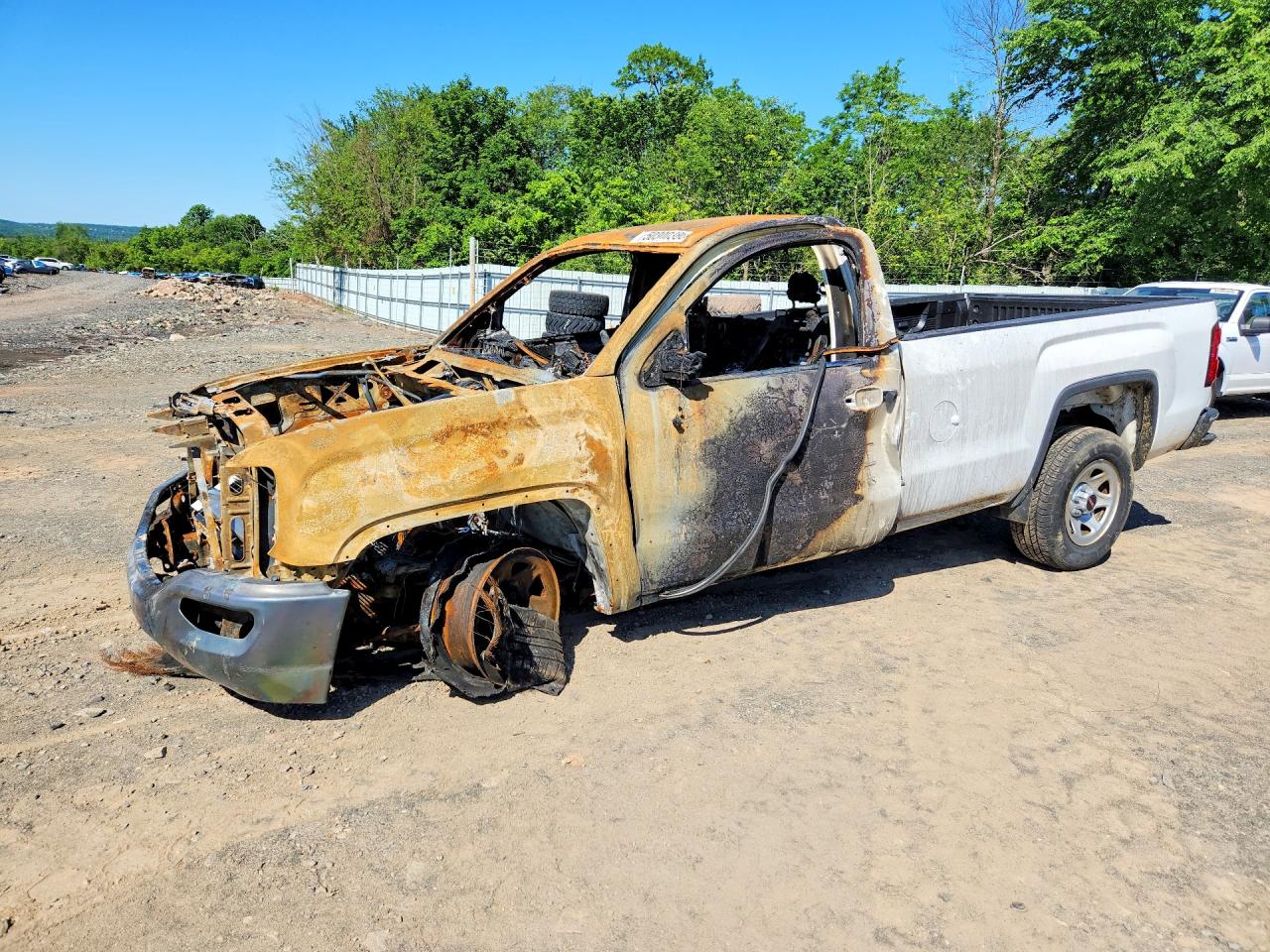 Salvage GMC Sierra Image