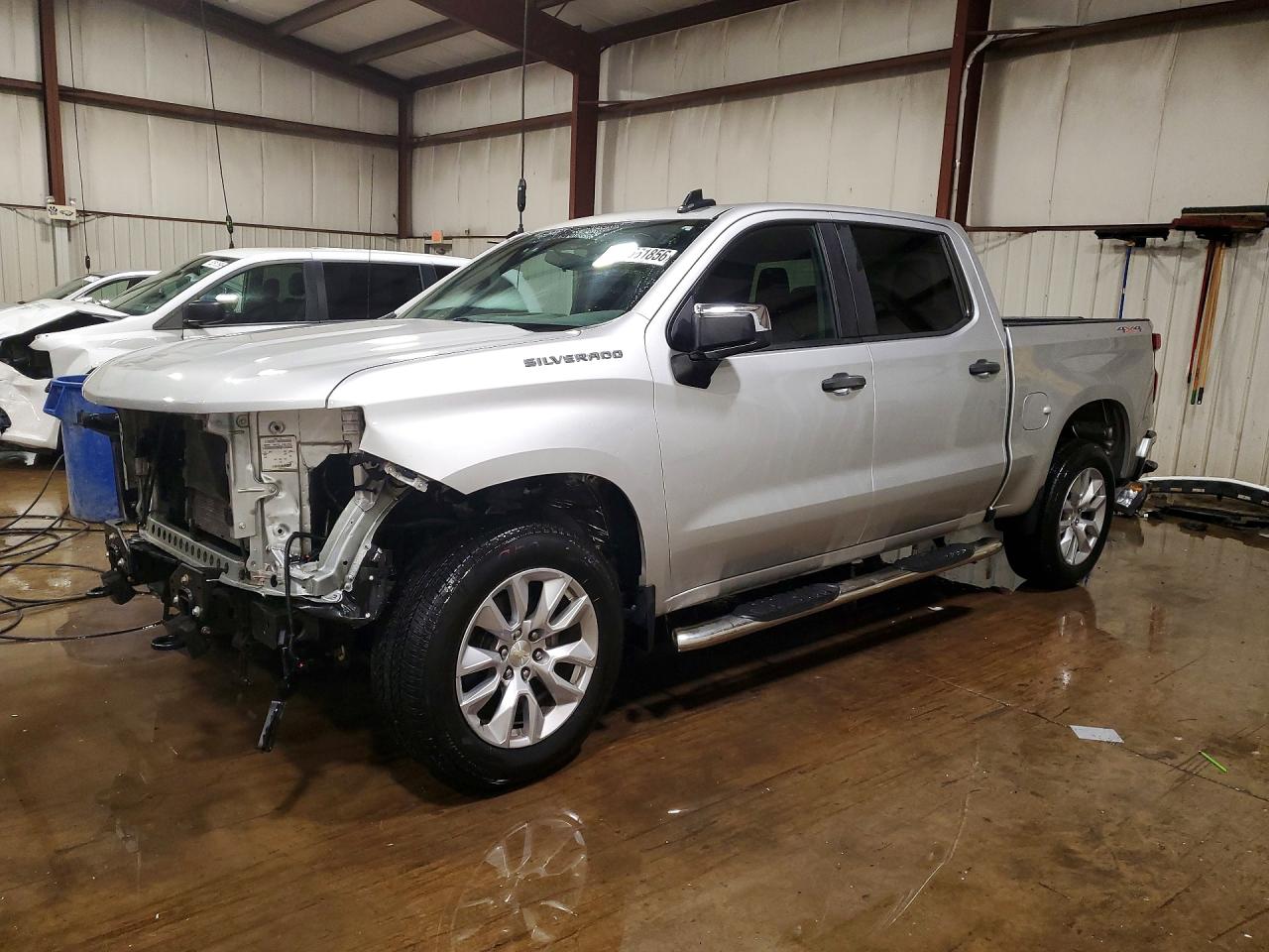 Salvage Chevrolet Silverado Image