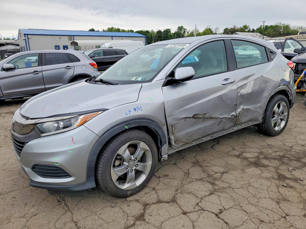 Salvage Honda HR-V Image