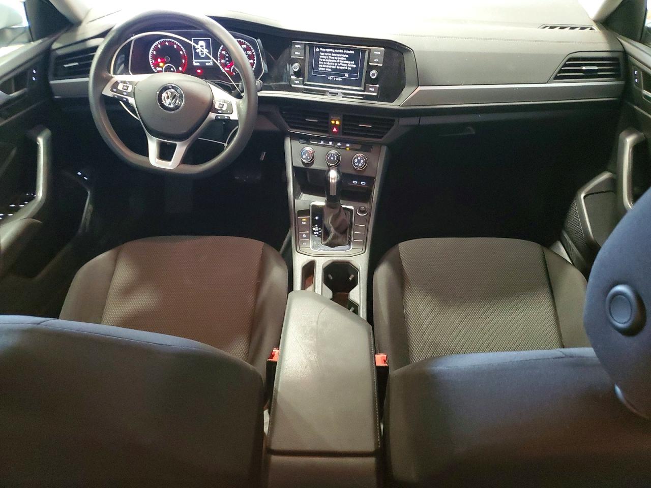 Volkswagen Jetta S