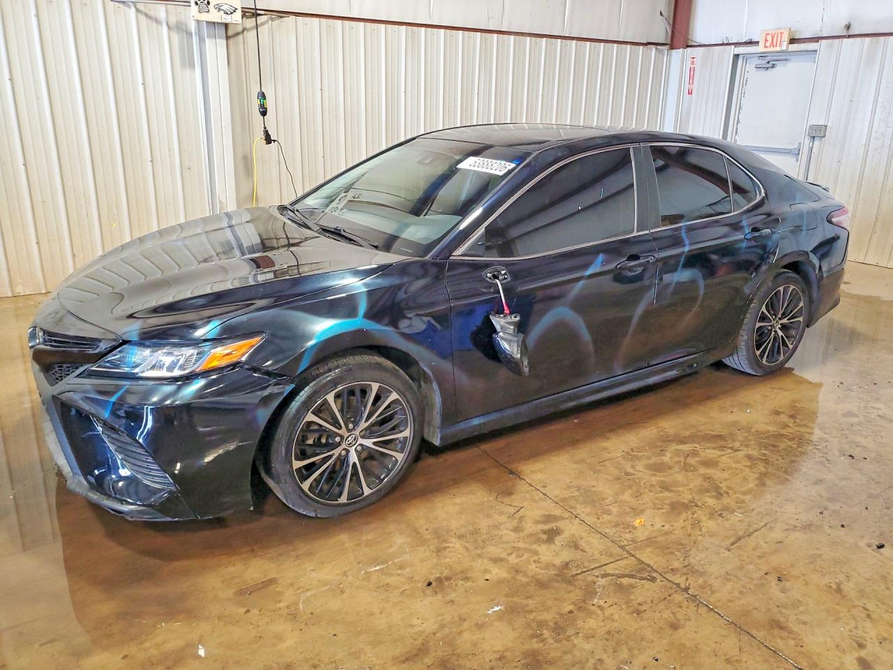 Salvage Toyota Camry Image