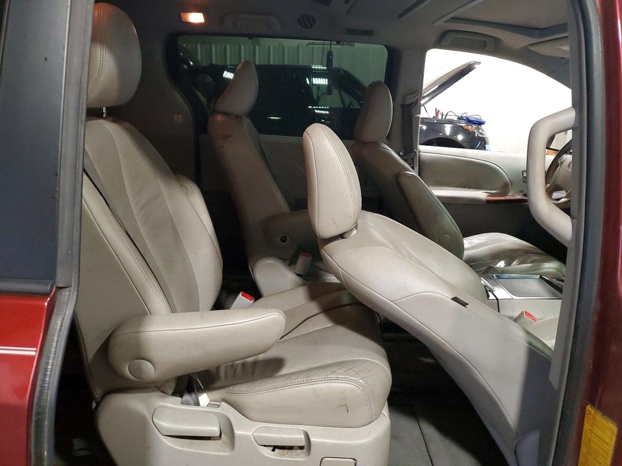 Toyota Sienna Xle 7-passenger
