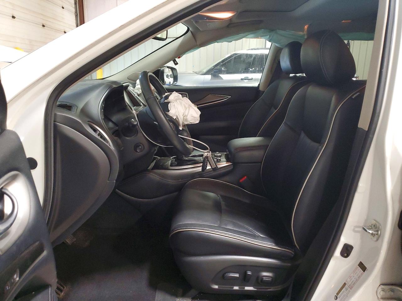 INFINITI Qx Luxe