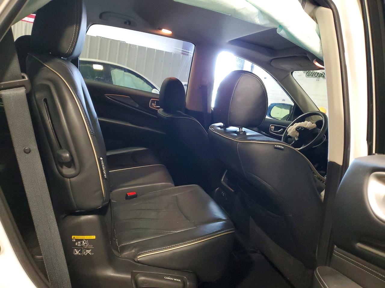 INFINITI Qx Luxe