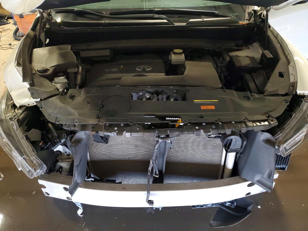 INFINITI Qx Luxe