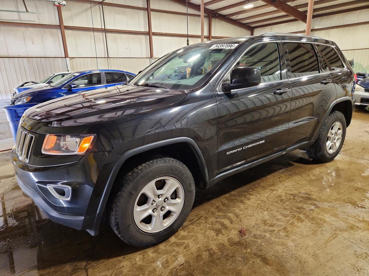 Salvage Jeep Cherokee Image