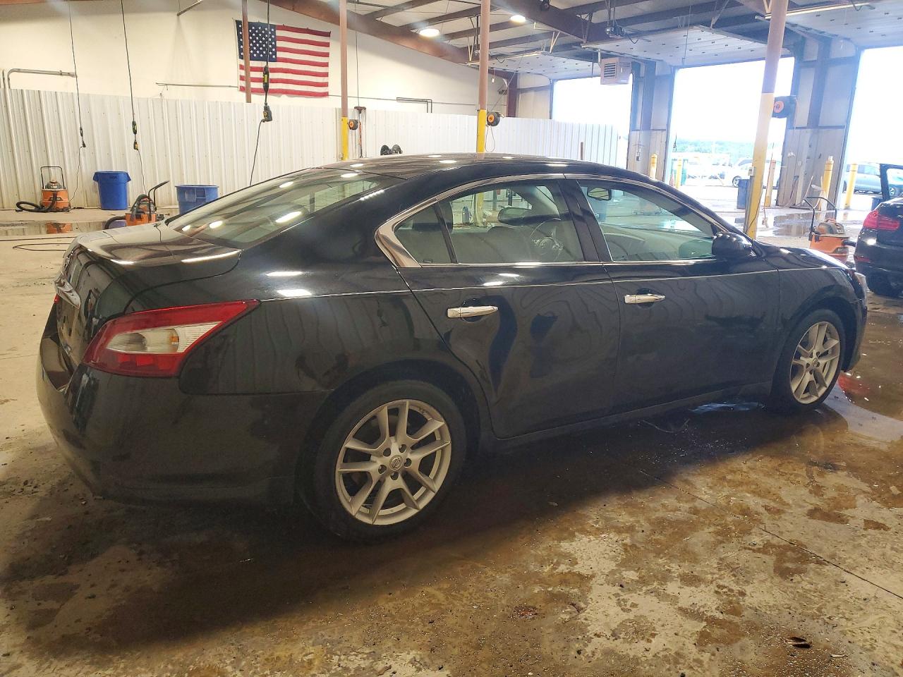 Nissan Maxima