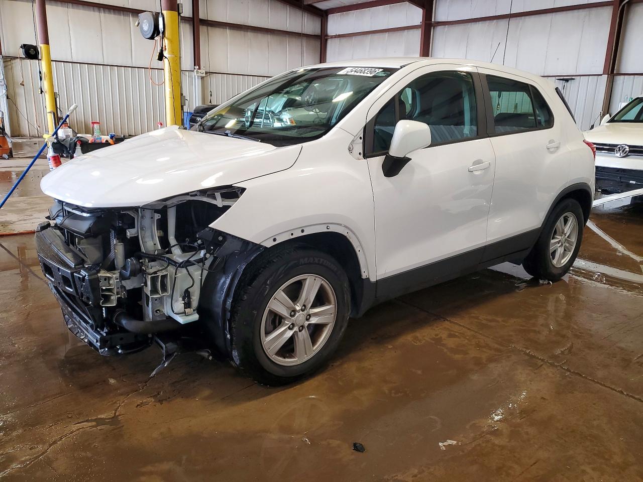 Salvage Chevrolet Trax Image