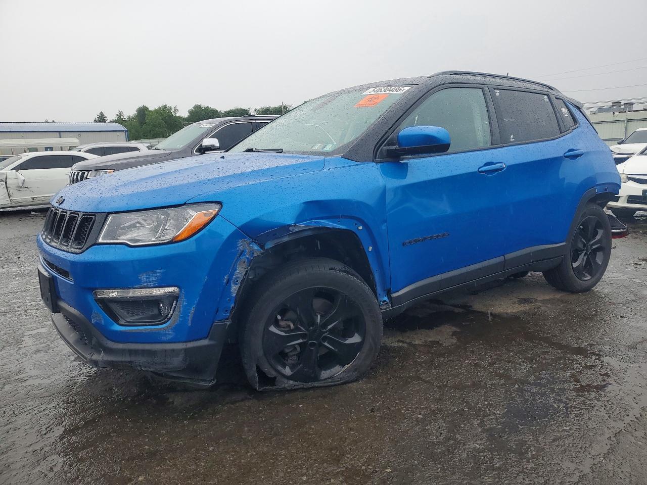 Salvage Jeep Compass Image