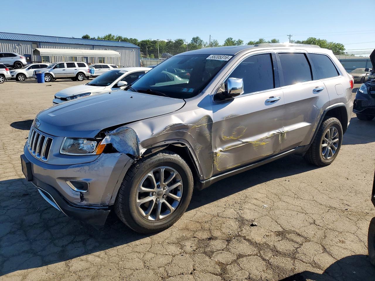 Salvage Jeep Cherokee Image