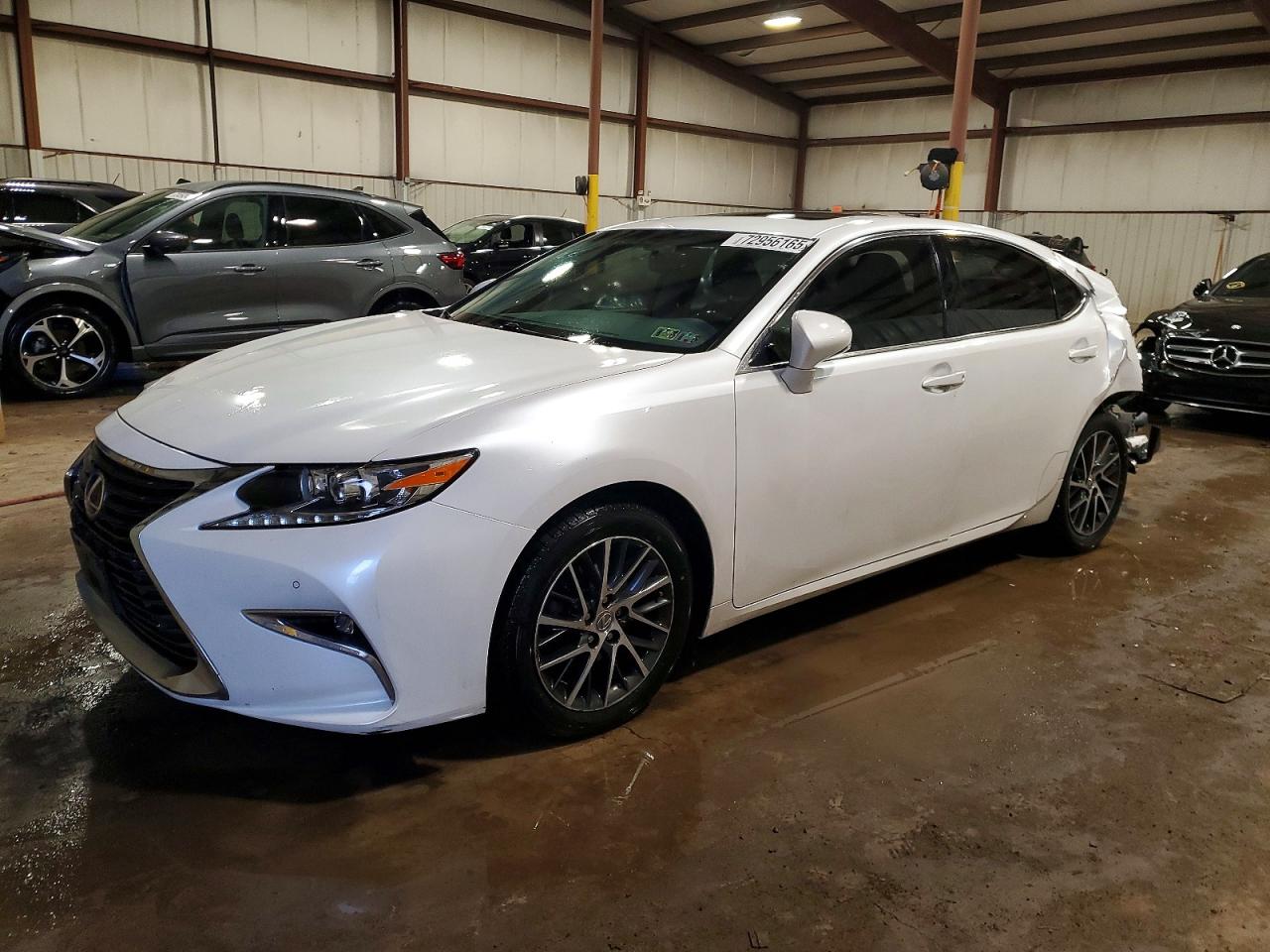 Salvage Lexus Es Image