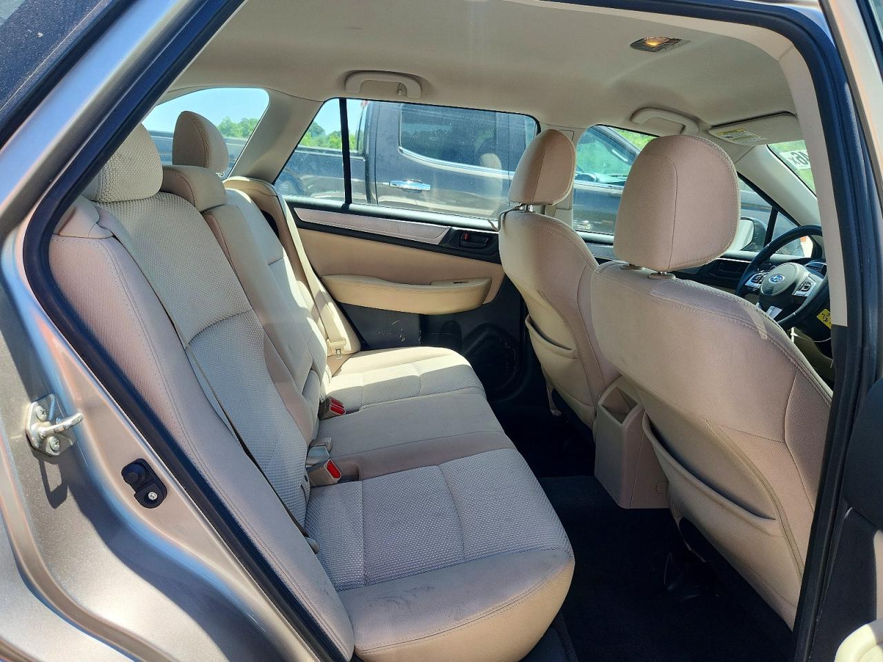 Subaru Outback 2.5i