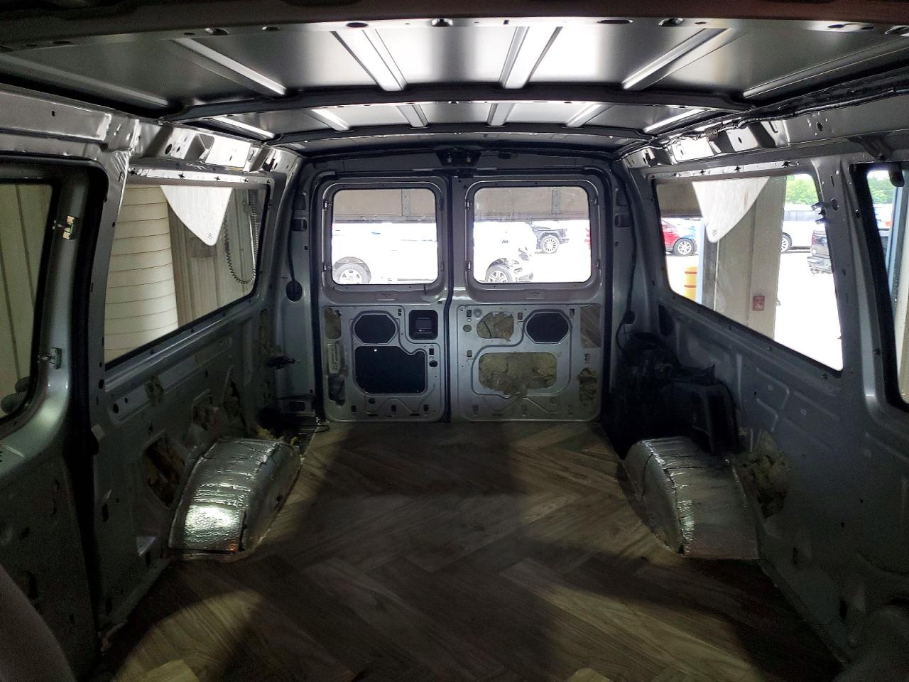 Ford Econoline E350 Super Duty Wagon