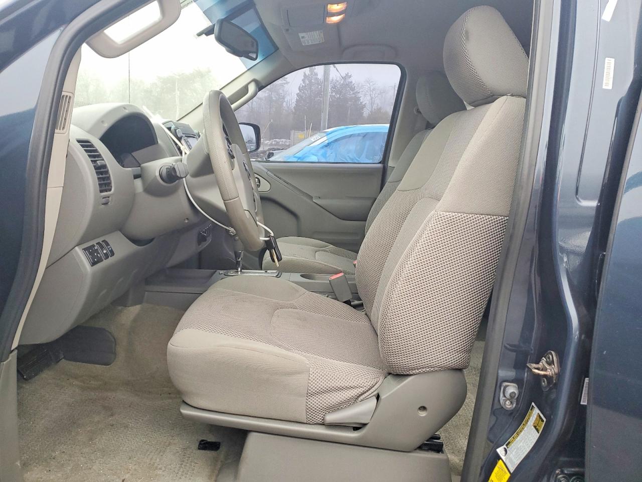 Nissan Frontier S