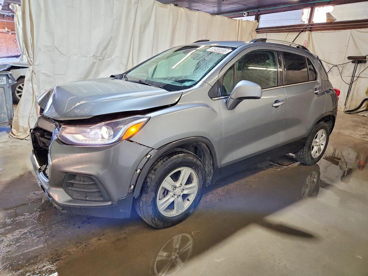 Salvage Chevrolet Trax Image