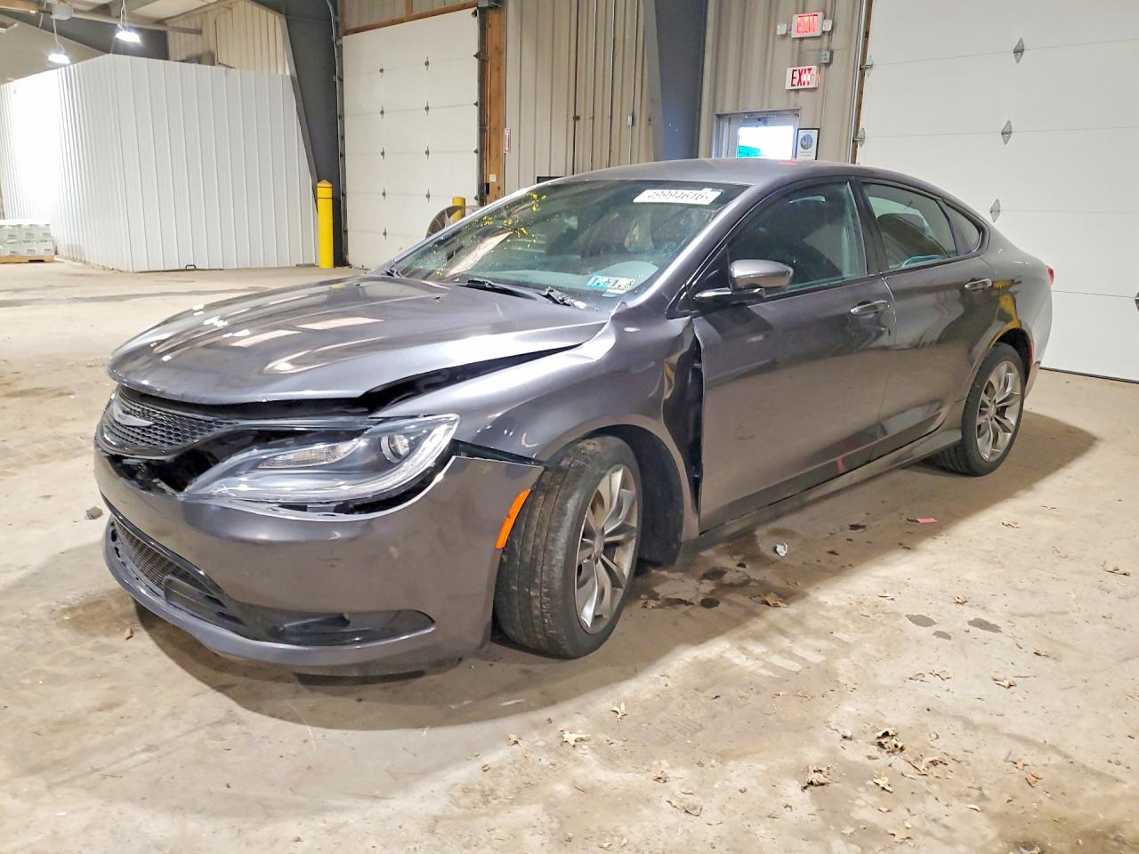 Salvage Chrysler 200 Image