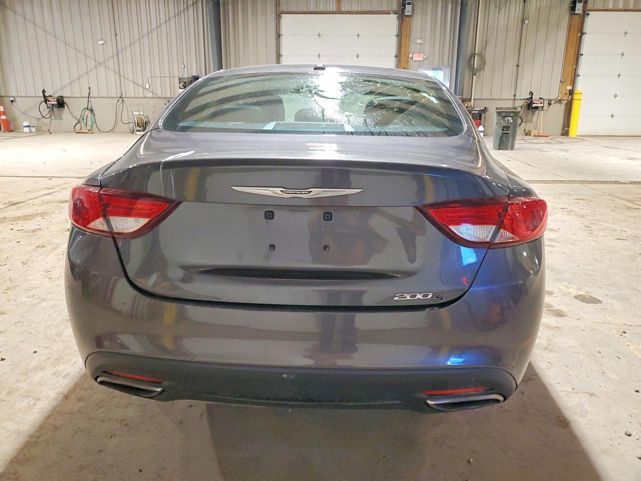 Chrysler 200 S