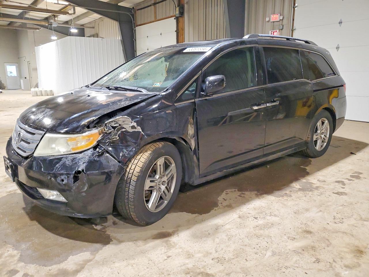 Salvage Honda Odyssey Image