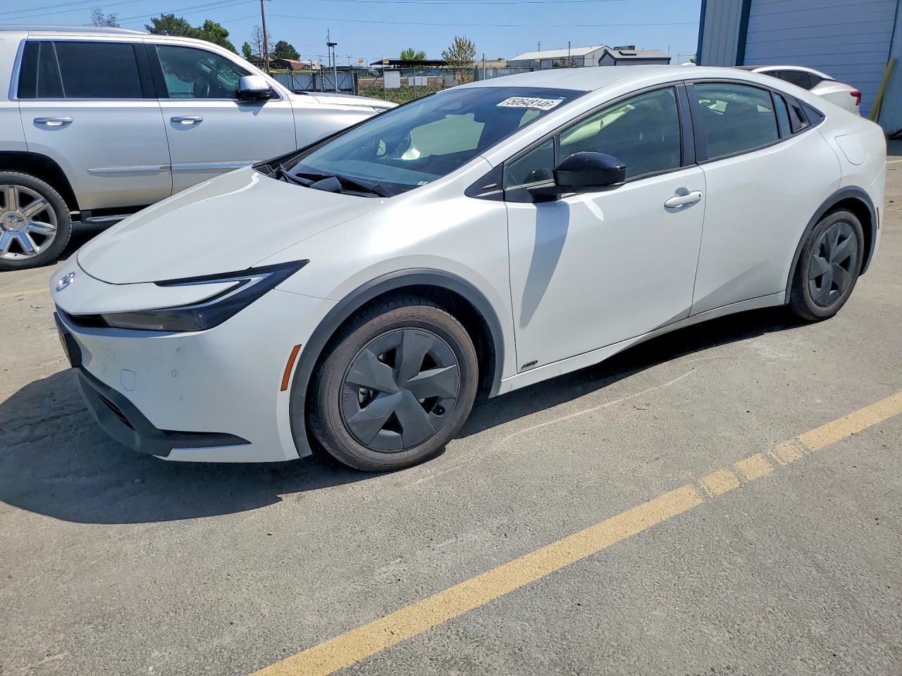 Salvage Toyota Prius Image