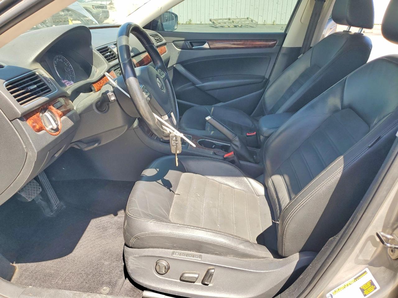 Volkswagen Passat Sel