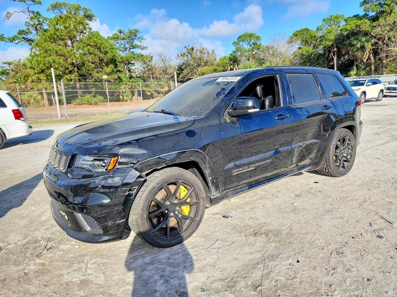 Salvage Jeep Cherokee Image