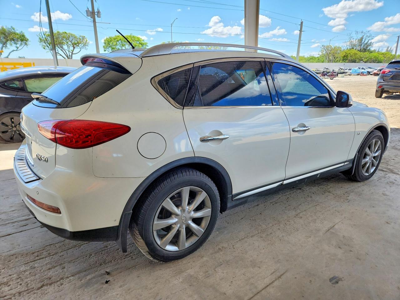 INFINITI Qx Base